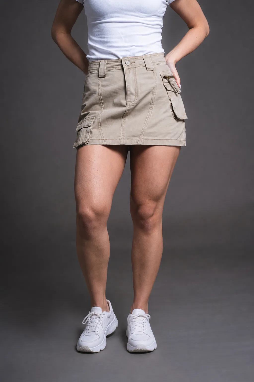 Alternative view of Pollera Short Sara