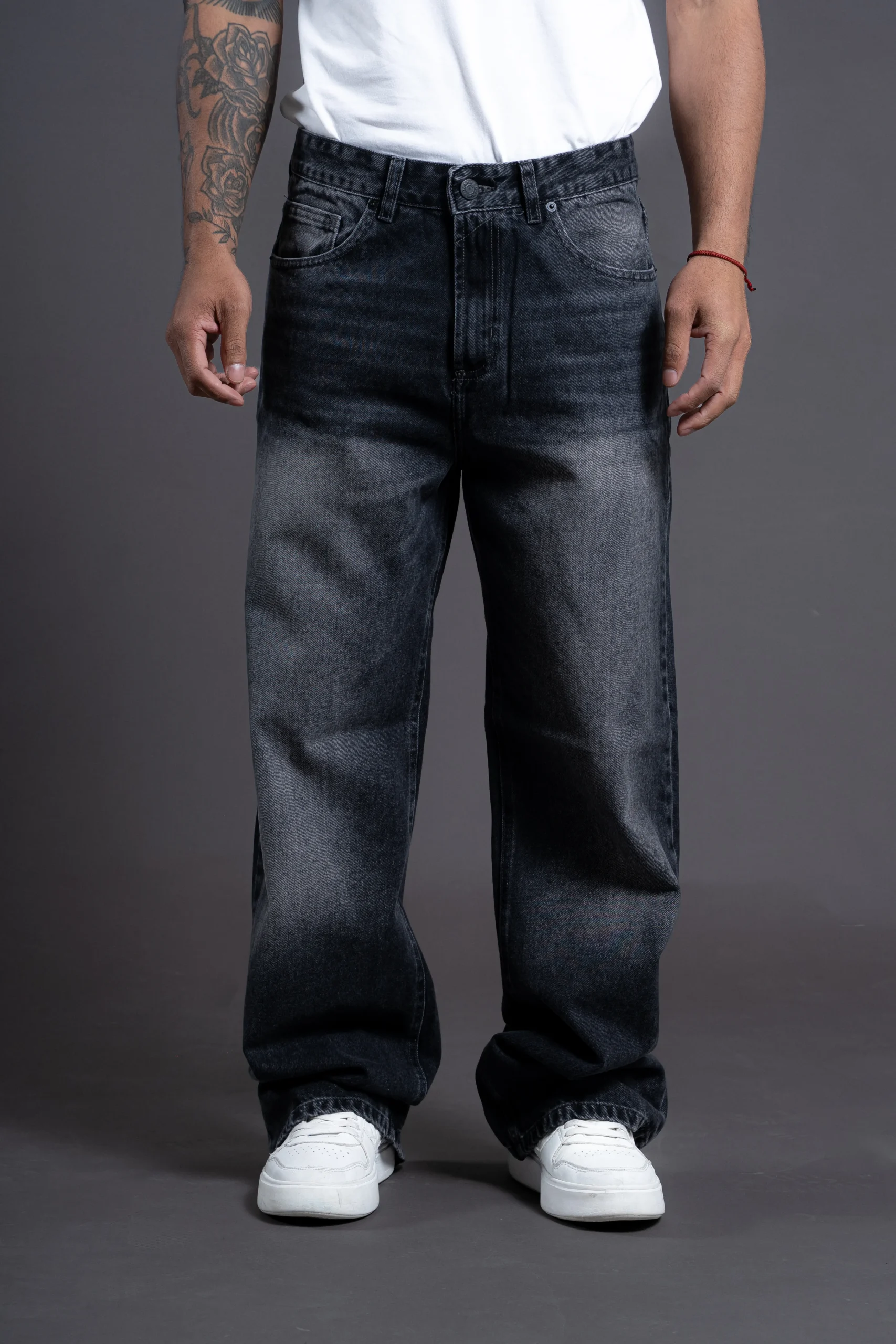 Alternative view of Baggy Grey